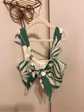 H&M White and Green Knot-Front Crop Top
